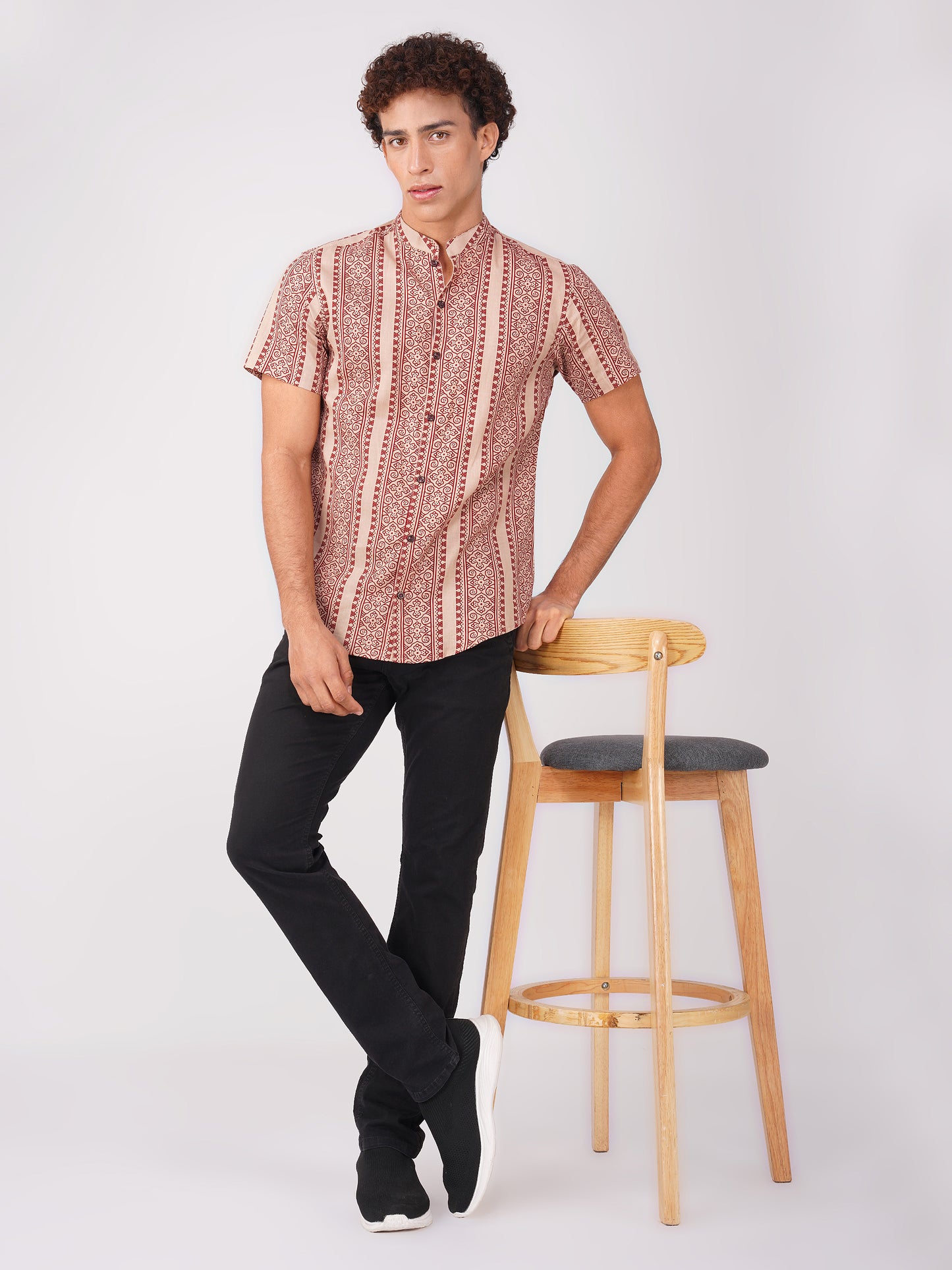 Vastraa Fusion Men's Block Print Cotton Summer Shirt (Chinees Collor)