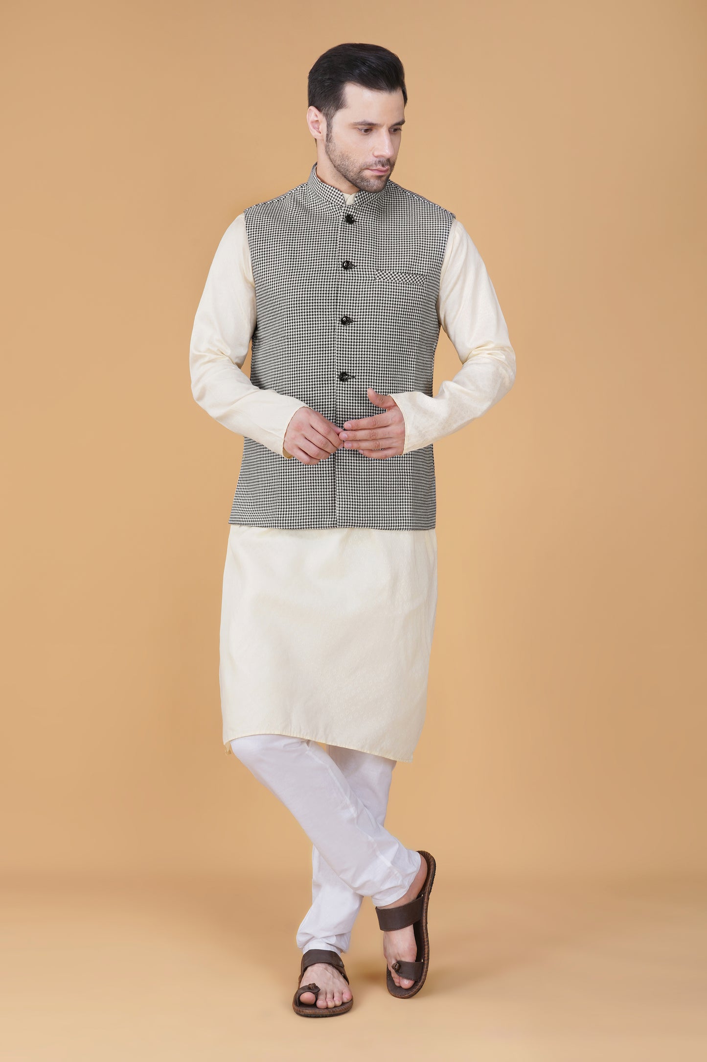 Vastraa Fusion Men's Traditional Woolen Nehru Jacket Modi Waistcoat
