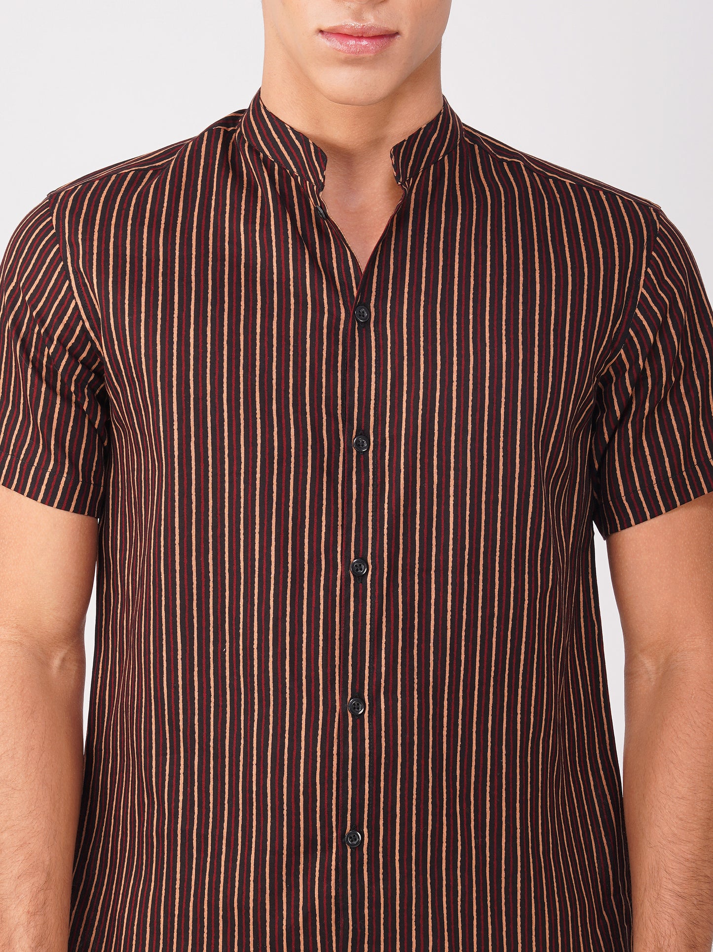 Vastraa Fusion Men's Block Print Cotton Summer Shirt (Chinees Collor)