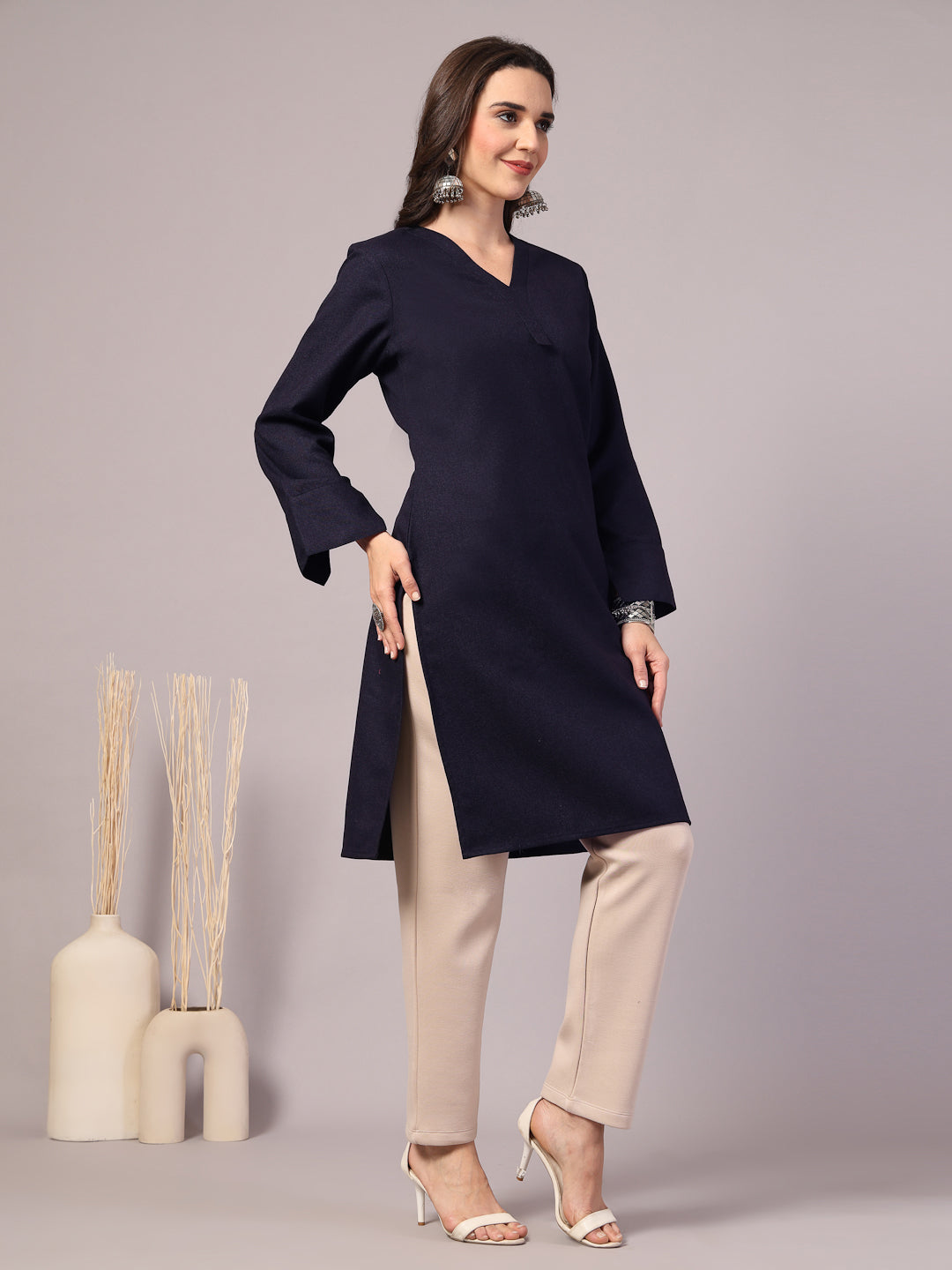 Vastraa Fusion Women's Traditional Woolen V-Neck Solid Kurti