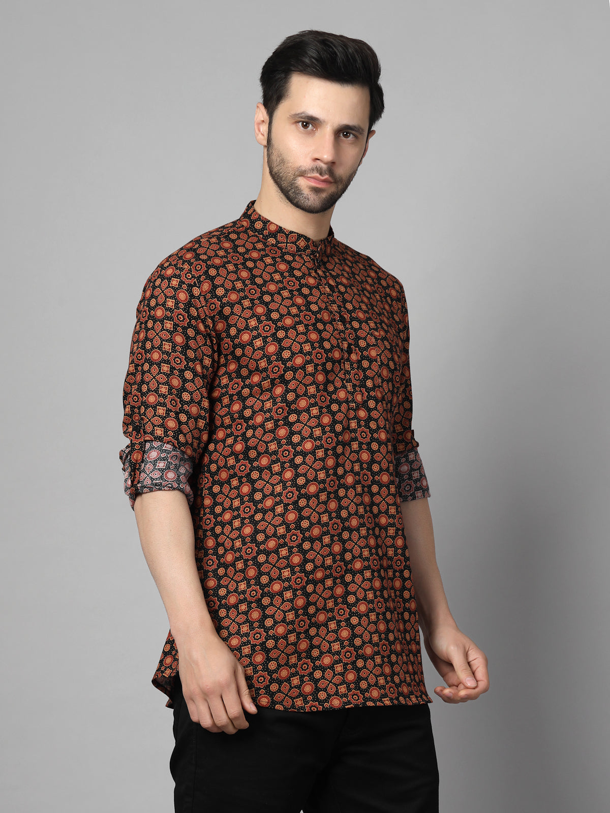 Vastraa Fusion Men's Screen Block Print Pure Cotton Short Kurta, Round Collar, Full Sleeves,Button Kurta, Ethnic Wear