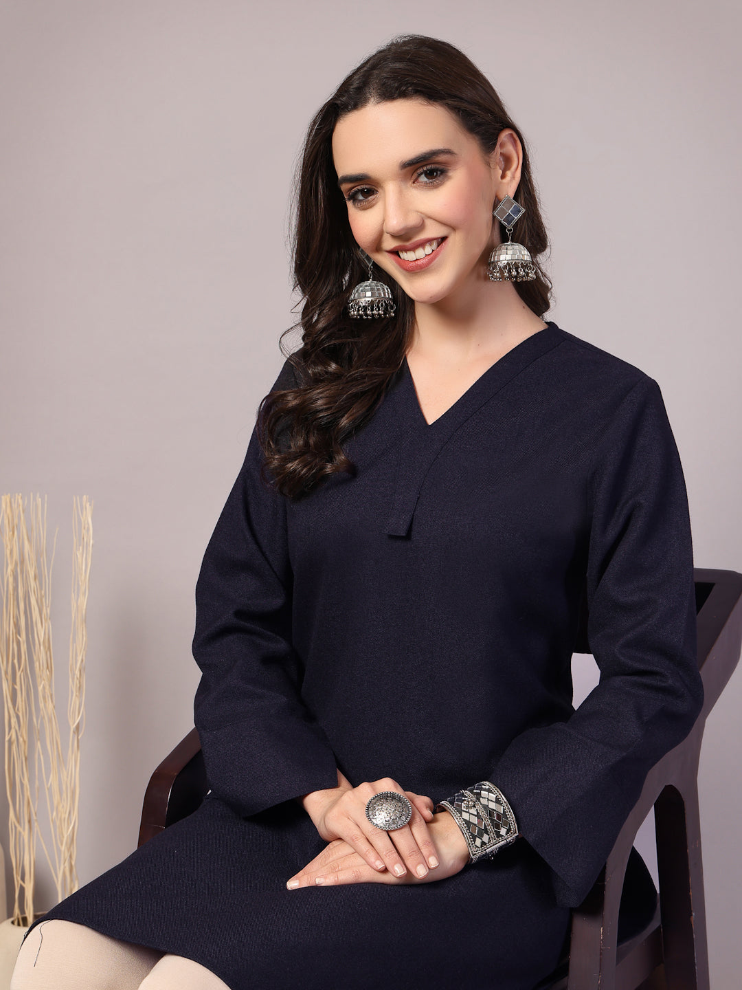 Vastraa Fusion Women's Traditional Woolen V-Neck Solid Kurti
