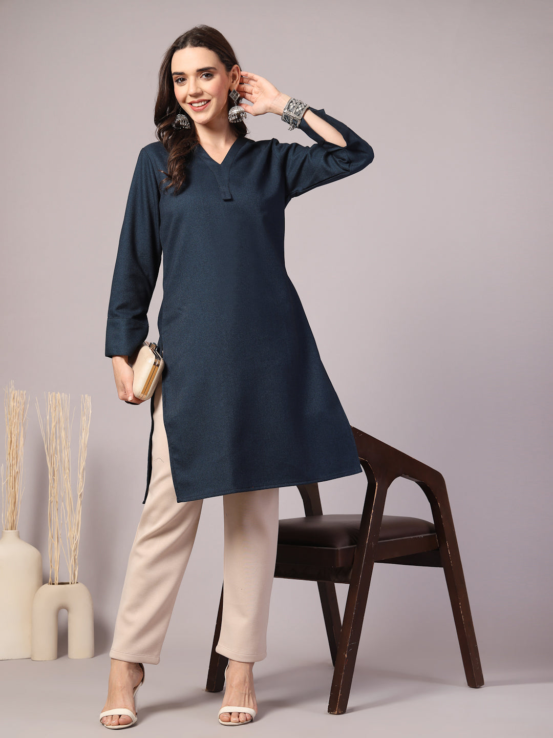 Vastraa Fusion Women's Traditional Woolen V-Neck Solid Kurti