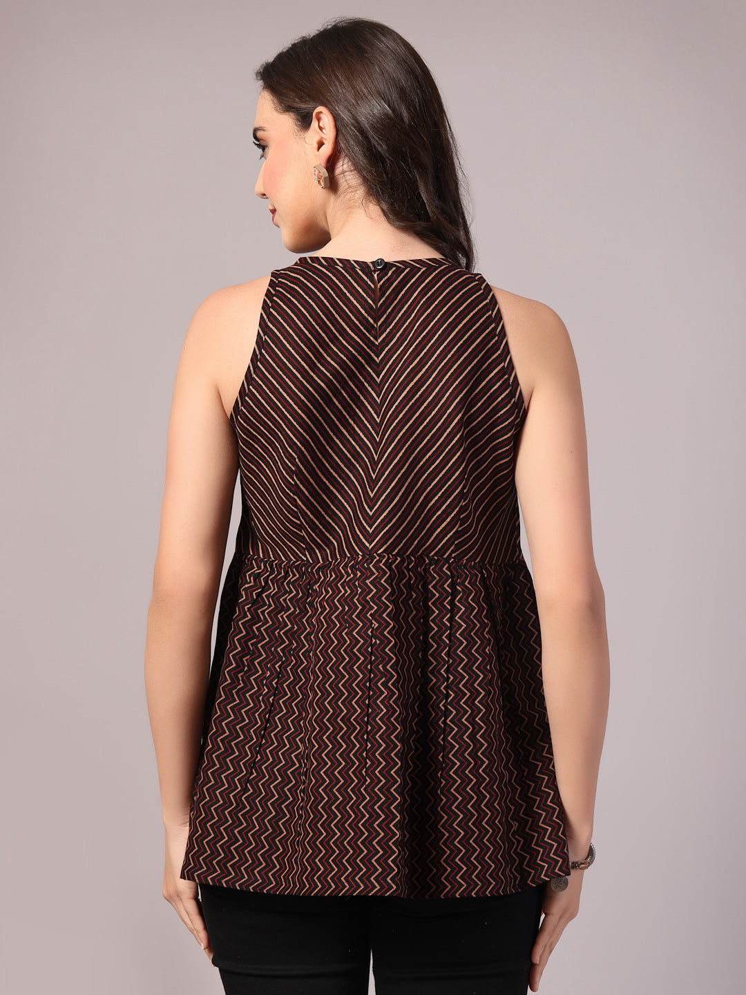 Vastraa Fusion Cotton Geometric Print Back Zig Zag Pattern Shirt Halter Neck Peplum Women's Top