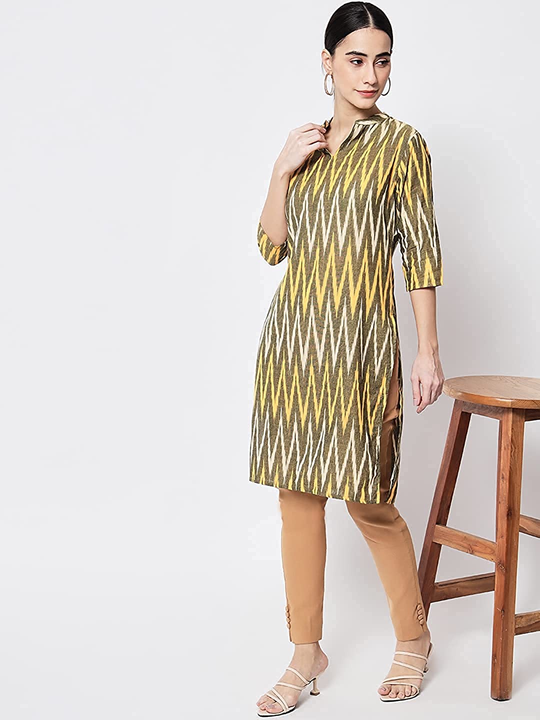 Vastraa Fusion Women's Pure Cotton Handloom Ikat Work Kurta/Kurti