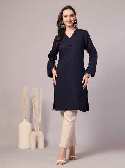 Vastraa Fusion Women's Traditional Woolen V-Neck Solid Kurti