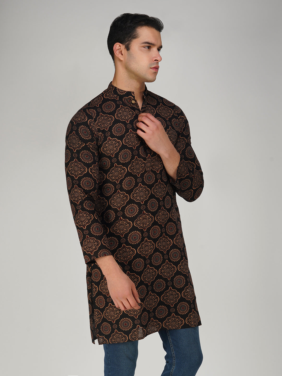 Vastraa Fusion Men's Printed Kurta Pure Cotton Long Kurta, Round Collar, Full Sleeves, Button Kurta, Ethnic Wear