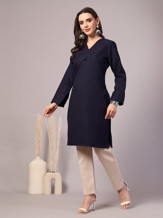 Vastraa Fusion Women's Traditional Woolen V-Neck Solid Kurti