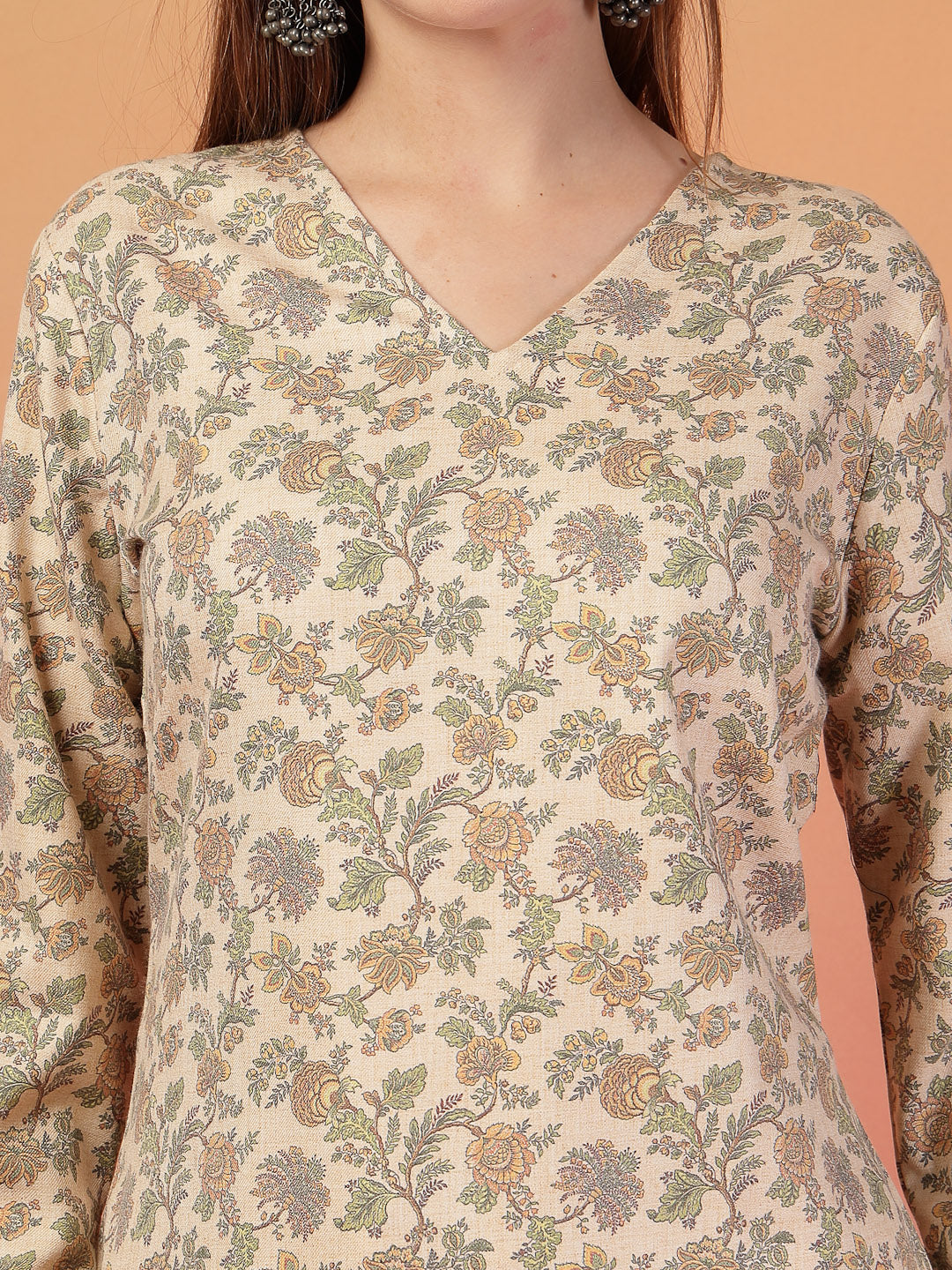 Vastraa Fusion Women Regular Fit Woolen Floral Printed Straight Warm Kurti with V-Neck & Long Sleeves