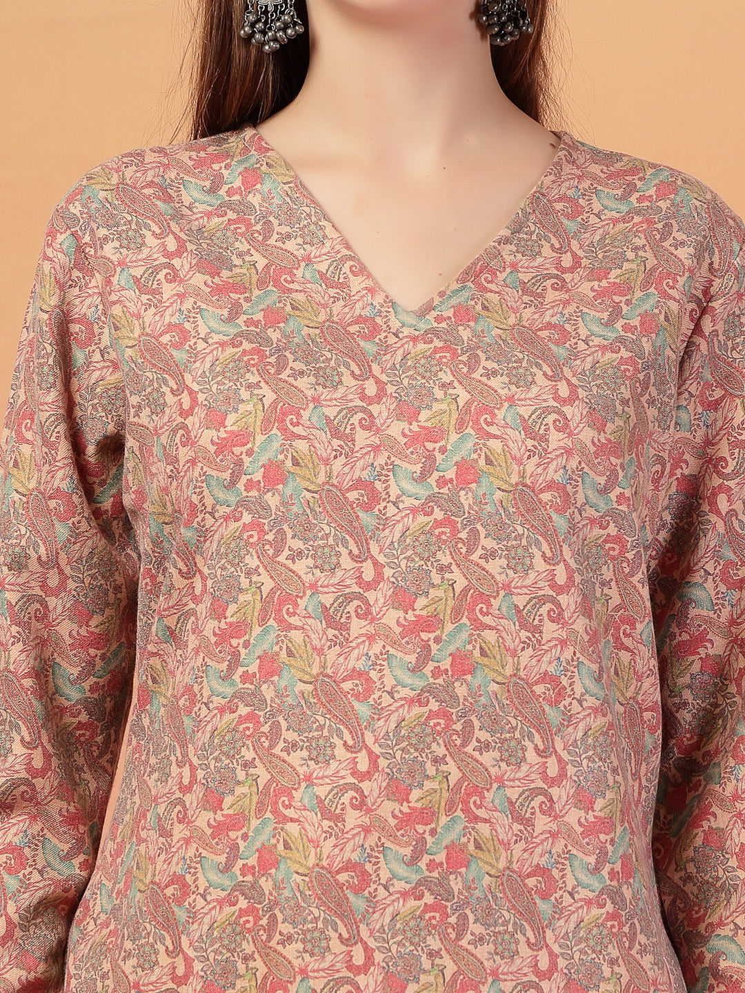 Vastraa Fusion Women Regular Fit Woolen Floral Printed Straight Warm Kurti with V-Neck & Long Sleeves