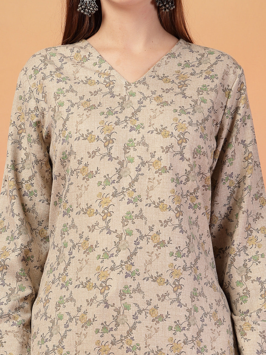 Vastraa Fusion Women Regular Fit Woolen Floral Printed Straight Warm Kurti with V-Neck & Long Sleeves