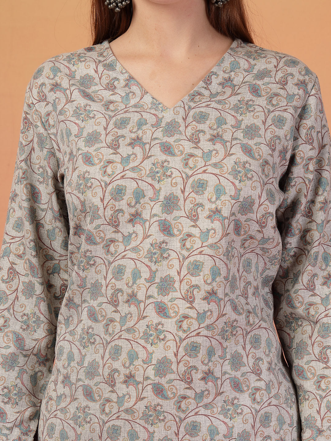 Vastraa Fusion Women Regular Fit Woolen Floral Printed Straight Warm Kurti with V-Neck & Long Sleeves