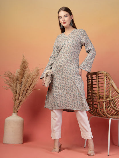 Vastraa Fusion Women Regular Fit Woolen Floral Printed Straight Warm Kurti with V-Neck & Long Sleeves