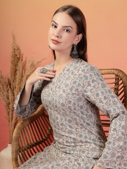 Vastraa Fusion Women Regular Fit Woolen Floral Printed Straight Warm Kurti with V-Neck & Long Sleeves