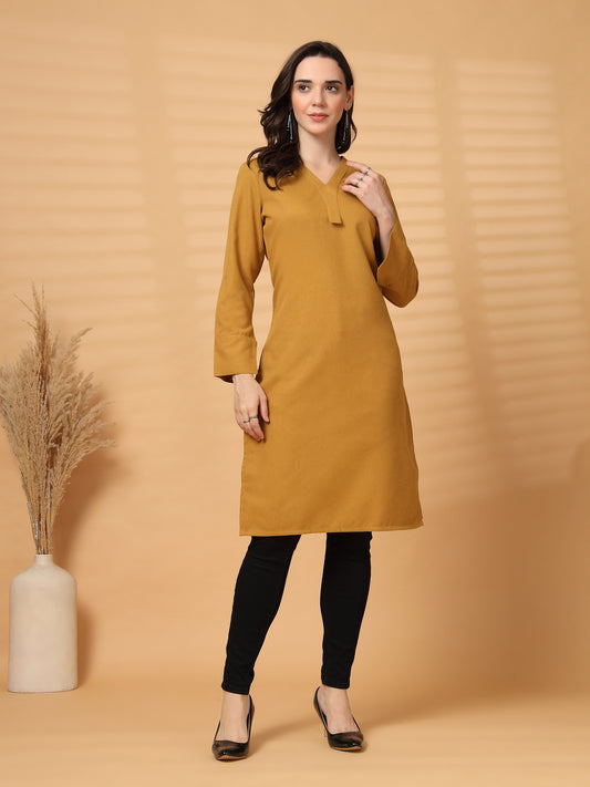 Vastraa Fusion Women's Traditional Woolen V-Neck Solid Kurti