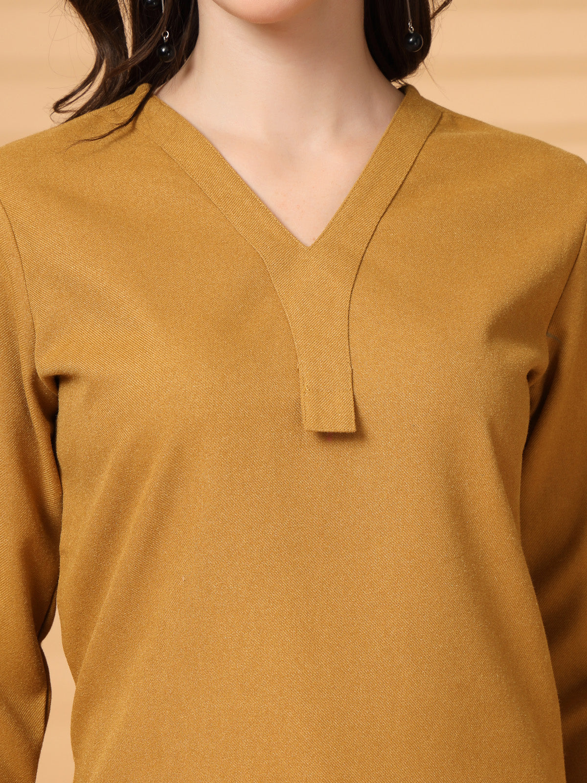 Vastraa Fusion Women's Traditional Woolen V-Neck Solid Kurti