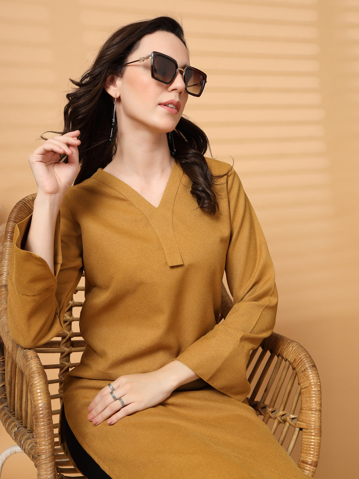 Vastraa Fusion Women's Traditional Woolen V-Neck Solid Kurti