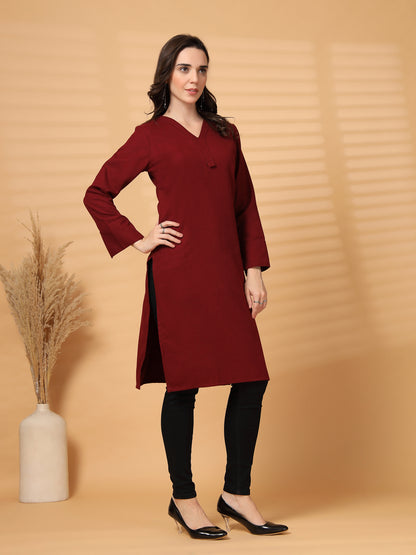 Vastraa Fusion Women's Traditional Woolen V-Neck Solid Kurti