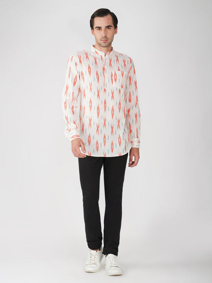 Vastraa Fusion Handloom Pure Cotton Ikat Printed Short Kurta for Men