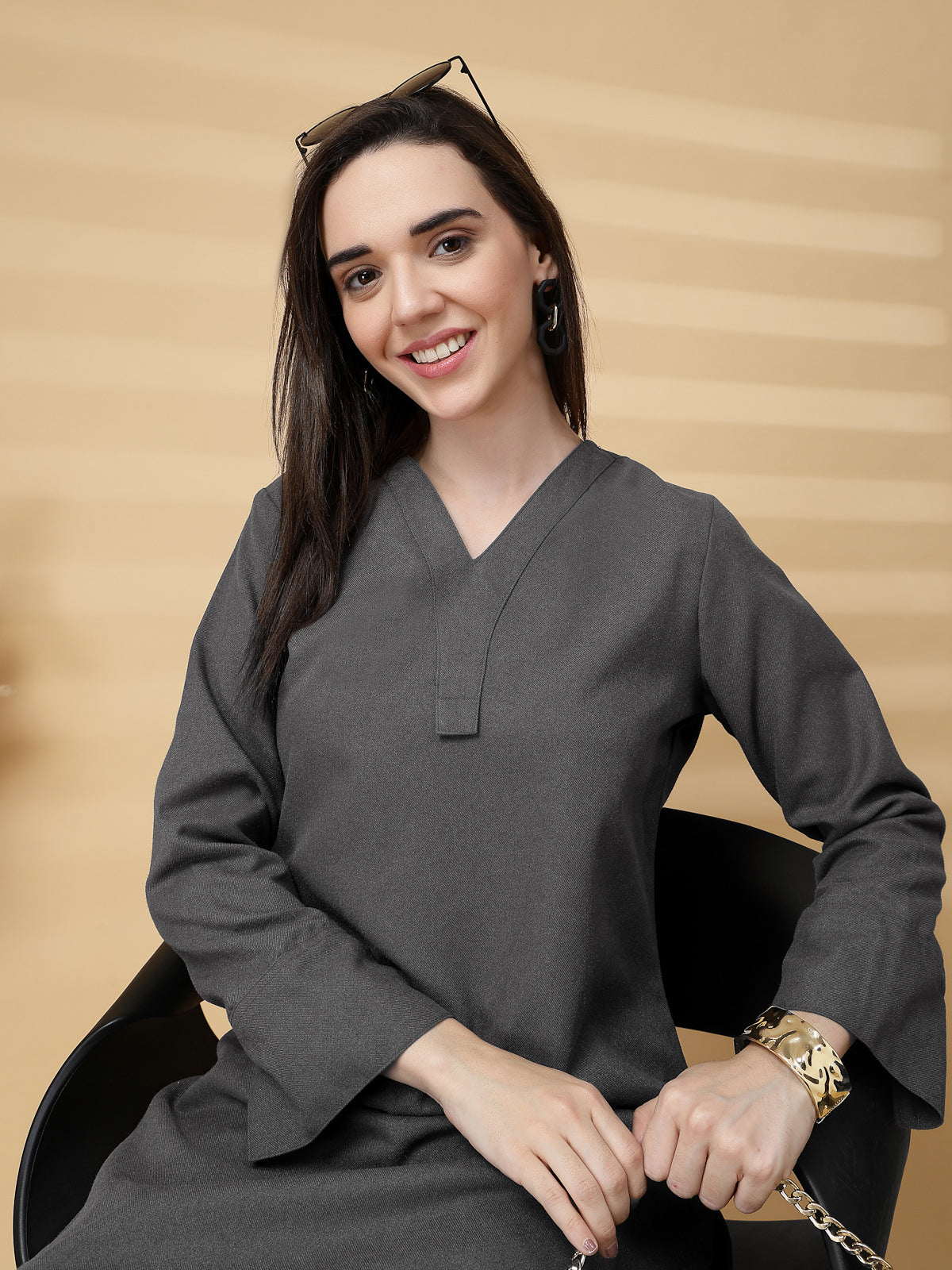 Vastraa Fusion Women's Traditional Woolen V-Neck Solid Kurti