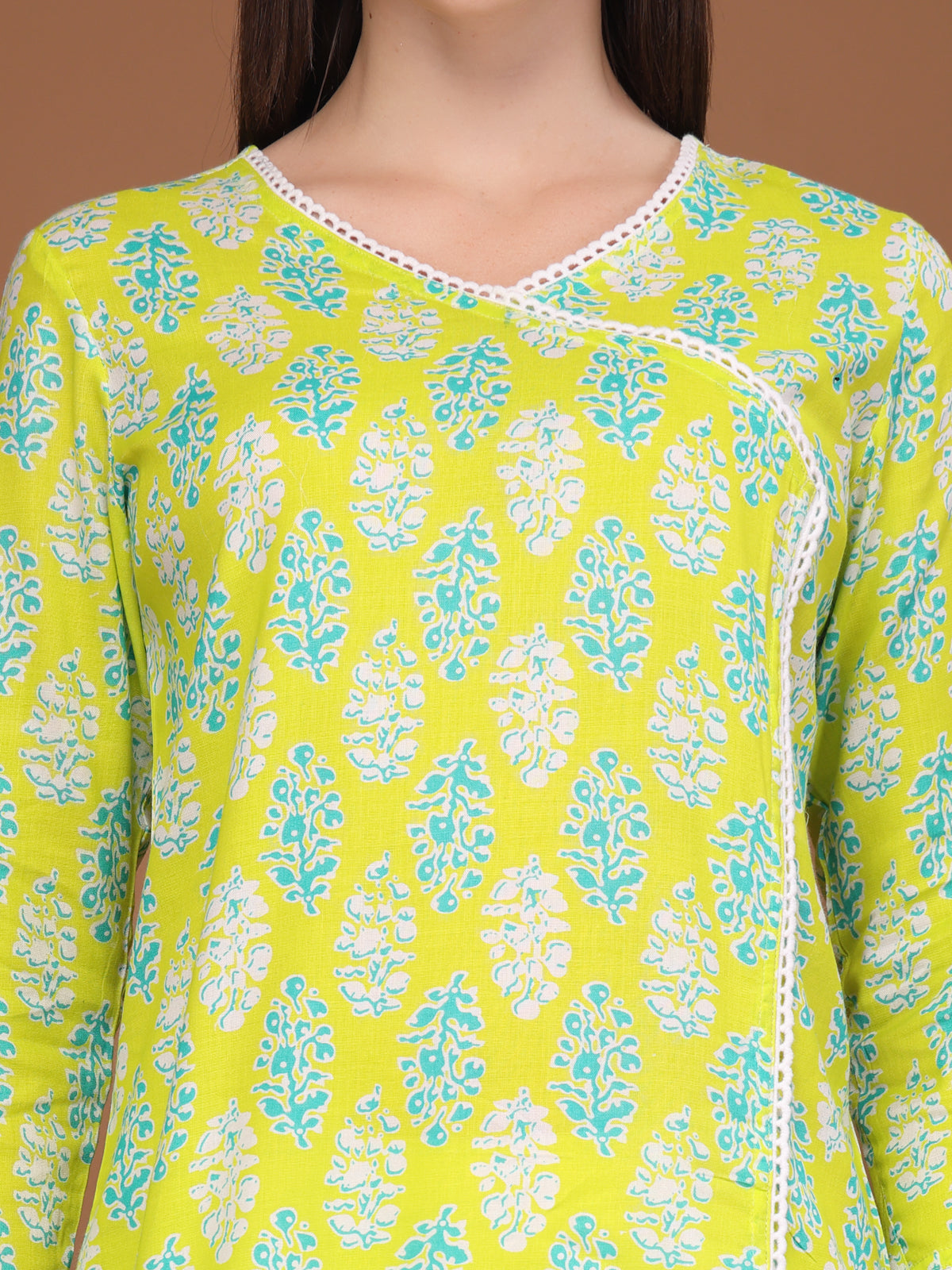 Vastraa Fusion Women’s Floral Printed Kurti Top Elegant Cotton Ethnic Tunic with V-Neck & Full Sleeves Casual