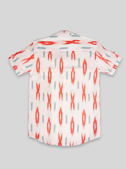 Vastraa Fusion Ikat Print Pure Cotton Spread Collar, Helf Sleeves, Button Shirt Casual Wear For Kid's