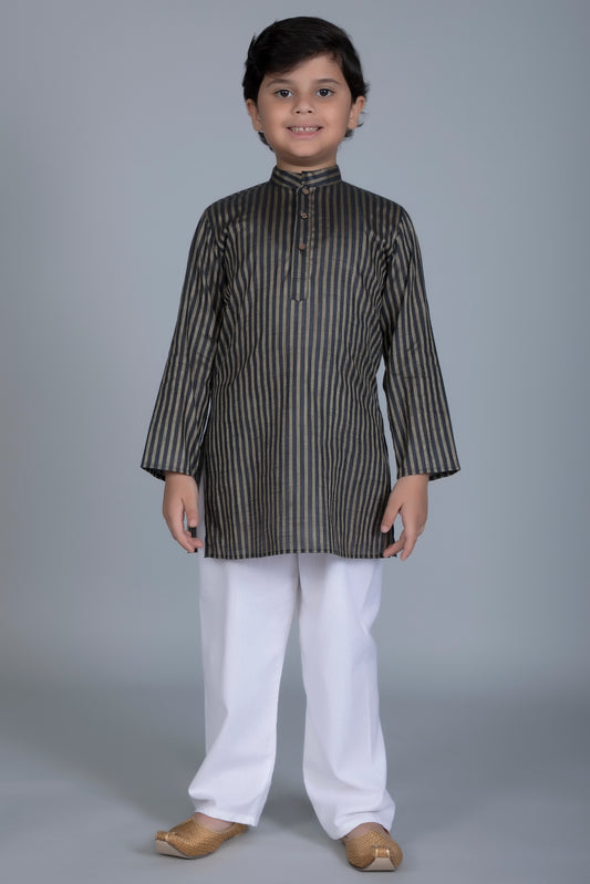 Vastraa Fusion Boy's Gold Line Handloom Weaving Pure Cotton Kurta, Full Sleeves, Wooden Button , Ethnic Wear
